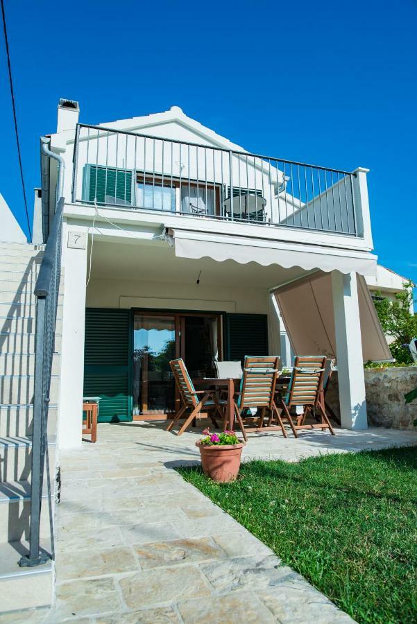 Summer House Mulac นิน ภายนอก รูปภาพ